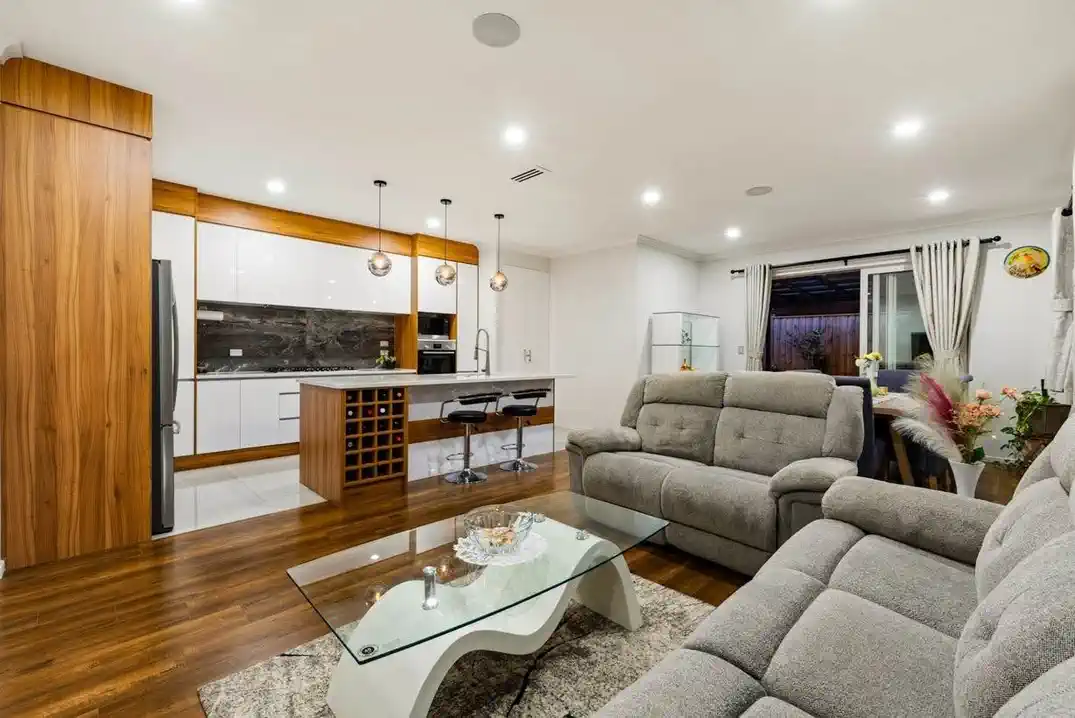For rent, Ormiston School Zone, 4 beds 3.5 bath house with double garage, Available from 24th August,  68 Castlebane Drive, Flat Bush, Auckland