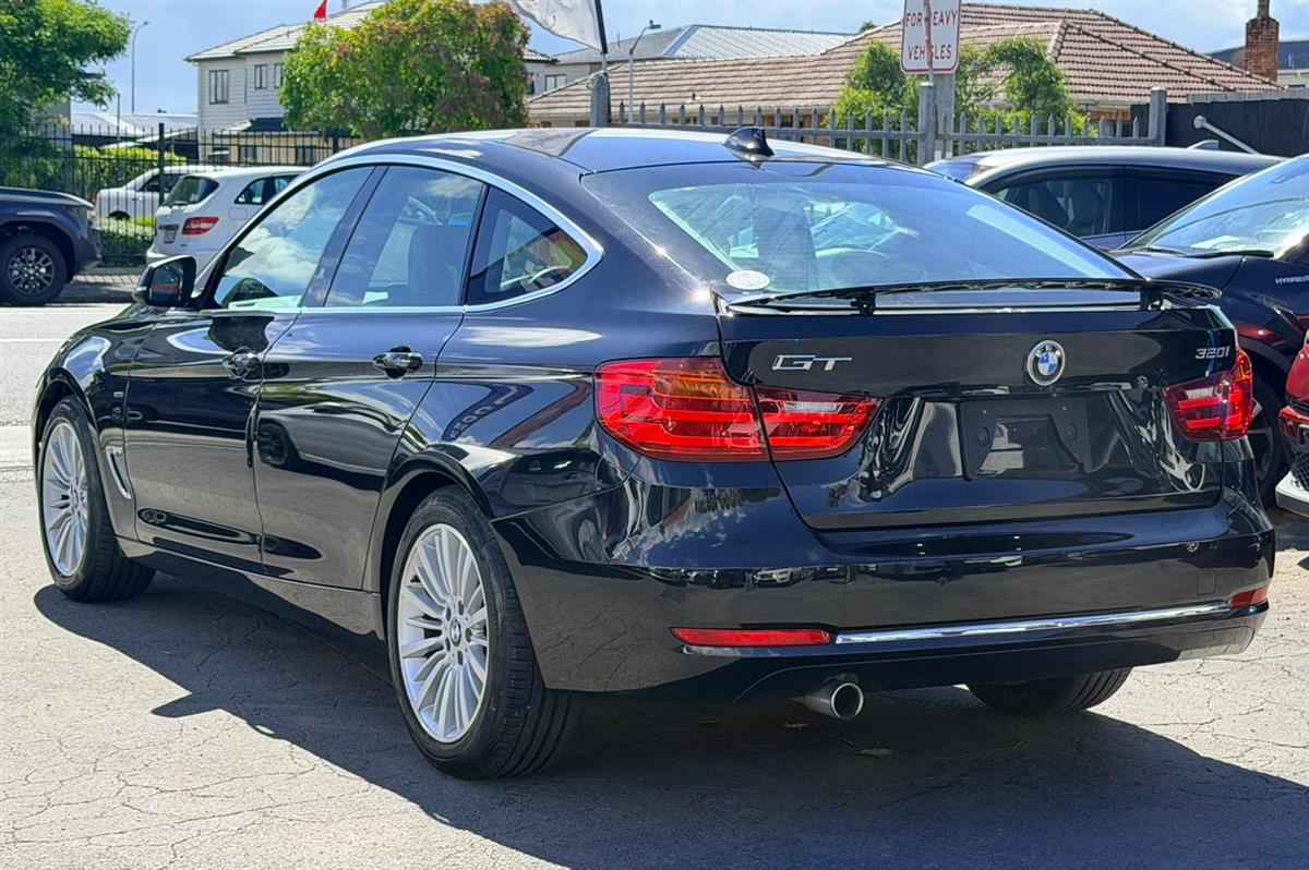 2013 BMW 320i **GT**Leather Seats**Reversing Camera* Sedan Automatic, 1,997 cc, 81,797 km