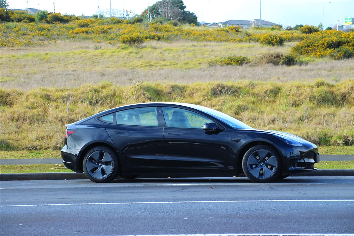2022 Tesla Model 3 NZ GPS & CCS fast charge Sedan Automatic, Black, 24,000 km