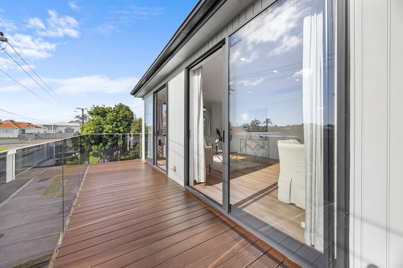 Standalone 4 beds 3 baths home with garage, 4A Cullen Avenue Mount Roskill, Auckland