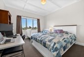 Highly Motivated Vendors, Ignore the CV, 246m2 Brick and tile 5 beds 2 baths house with carport, 55 Athens Road, Onehunga, Auckland