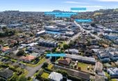 Brick and tile 3 beds 1 bath home with garage, 1/93 Symonds Street, Royal Oak, Auckland