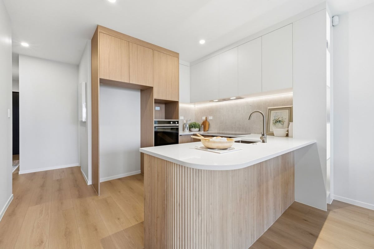 Freehold 5 beds (3 ensuites) 4 baths home with car park, 8/157 Bremner Road, Karaka, Auckland