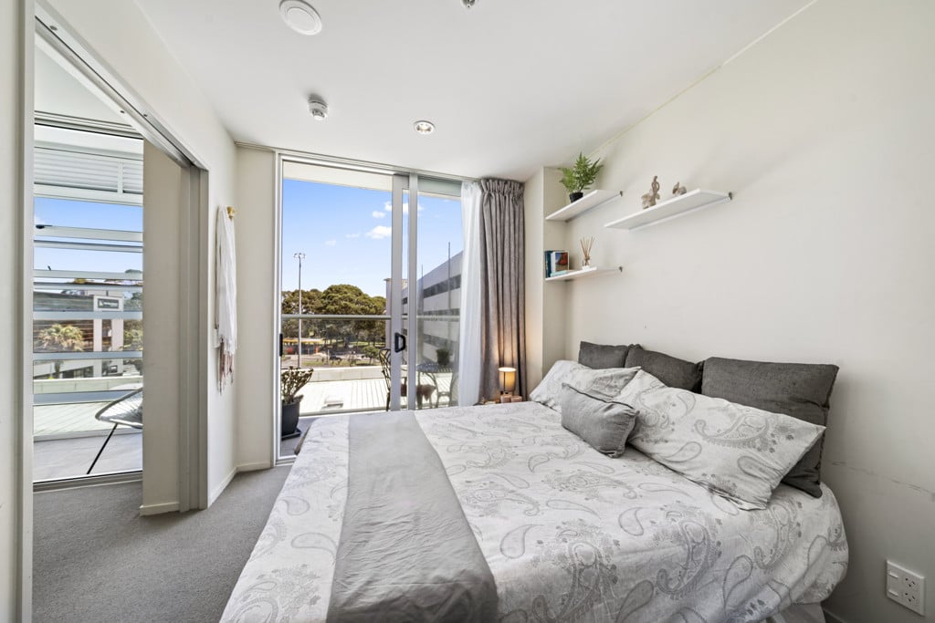 36m2 1 bed 1 bath apartment with 1 car park, 301/17 Amersham Way, Manukau, Auckland