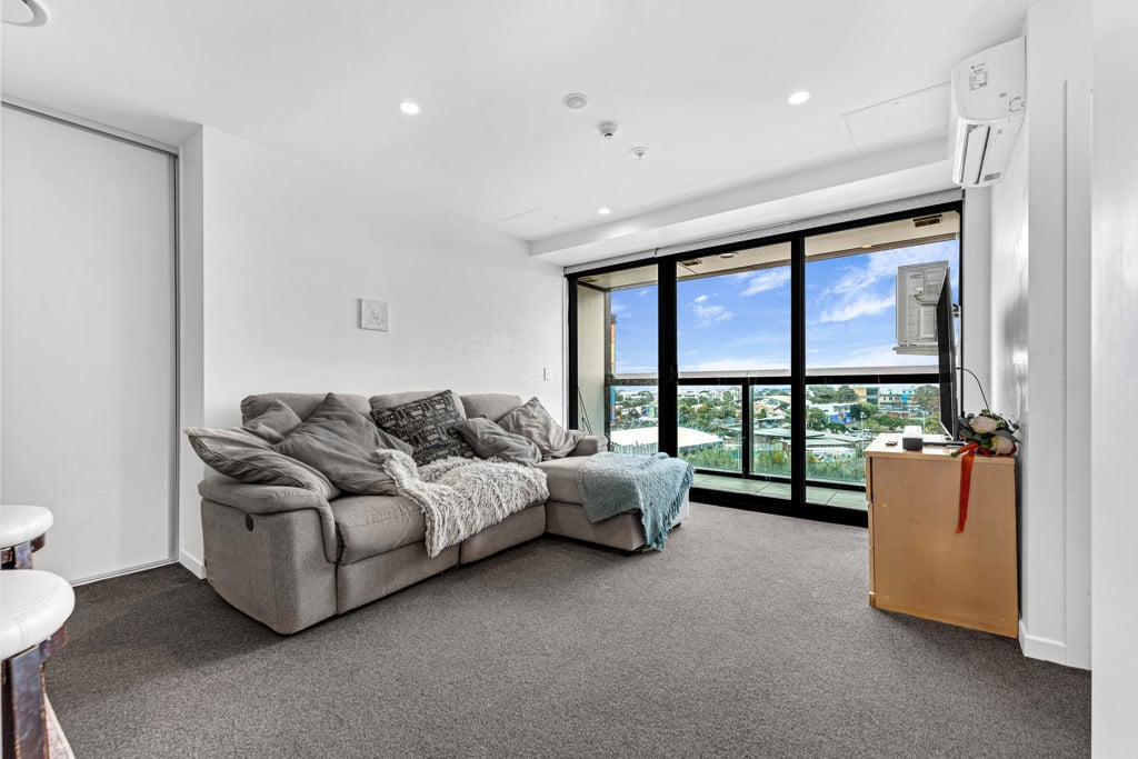 Urgent Sell, Priced to sell, 61m2 2 beds 2 baths apartment, 410/8 Lakewood Court, Manukau, Auckland