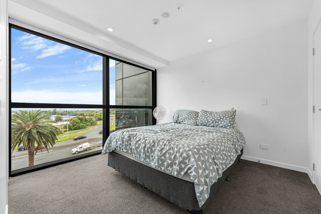 Urgent Sell, Priced to sell, 61m2 2 beds 2 baths apartment, 410/8 Lakewood Court, Manukau, Auckland