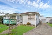 607m2 section, Renovated 3 beds 1 bath house with a large single garage plus a generous utility room, currently rented for $680 per week, 14 Bedlington Avenue, Manurewa, Auckland
