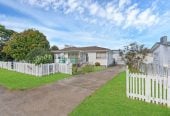 607m2 section, Renovated 3 beds 1 bath house with a large single garage plus a generous utility room, currently rented for $680 per week, 14 Bedlington Avenue, Manurewa, Auckland
