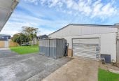 607m2 section, Renovated 3 beds 1 bath house with a large single garage plus a generous utility room, currently rented for $680 per week, 14 Bedlington Avenue, Manurewa, Auckland