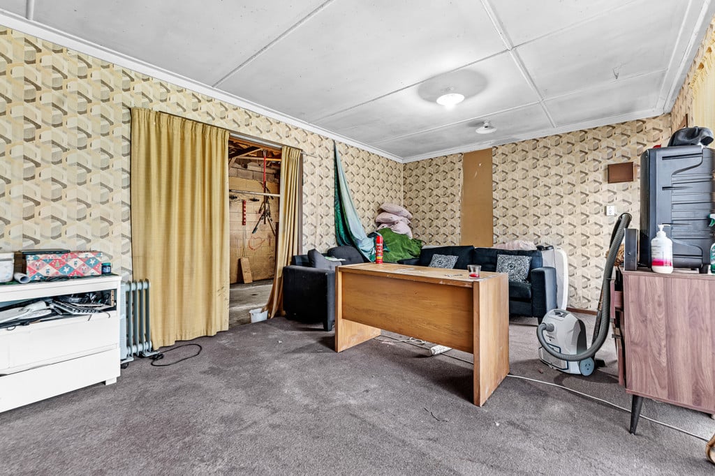 607m2 section, Renovated 3 beds 1 bath house with a large single garage plus a generous utility room, currently rented for $680 per week, 14 Bedlington Avenue, Manurewa, Auckland