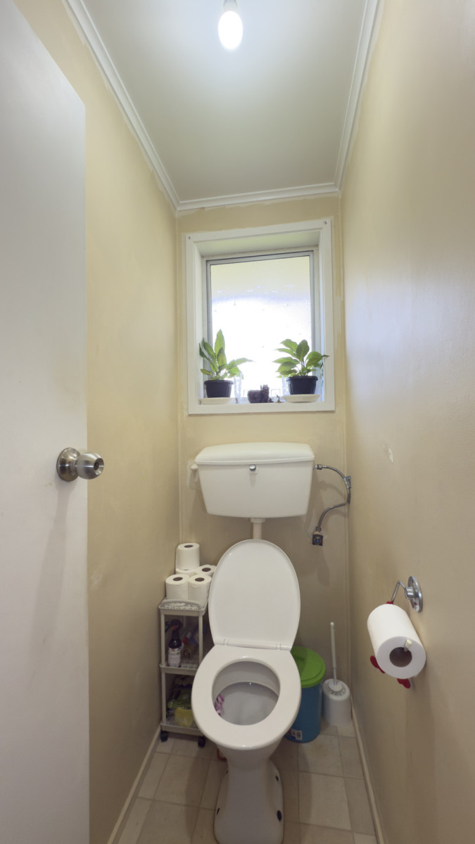 Brick and tile 2 beds 1 bath home with car park, Papatoetoe, Auckland