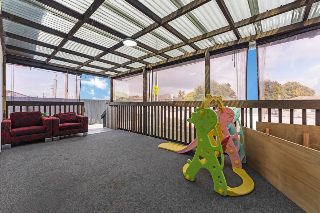 Owners Moving Aussie, Renovated 3 beds 1 bath house, Manurewa South School right next door, Manurewa, Auckland