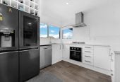 Owners Moving Aussie, Renovated 3 beds 1 bath house, Manurewa South School right next door, Manurewa, Auckland