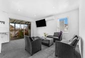 Owners Moving Aussie, Renovated 3 beds 1 bath house, Manurewa South School right next door, Manurewa, Auckland
