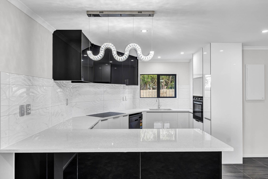Brandnew 4 beds 2.5 baths home with car parks, Manurewa, Auckland