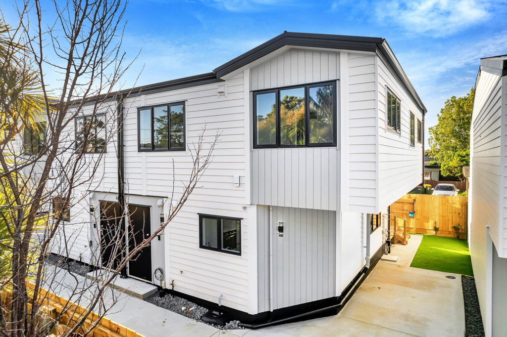 Brandnew 4 beds 2.5 baths home with car parks, Manurewa, Auckland
