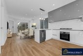 Standalone 4 beds 2.5 baths home with garage, Weymouth, Auckland