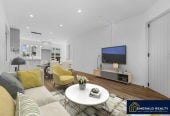 Standalone 4 beds 2.5 baths home with garage, Weymouth, Auckland
