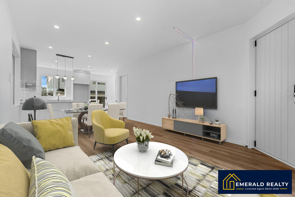 Standalone 4 beds 2.5 baths home with garage, Weymouth, Auckland
