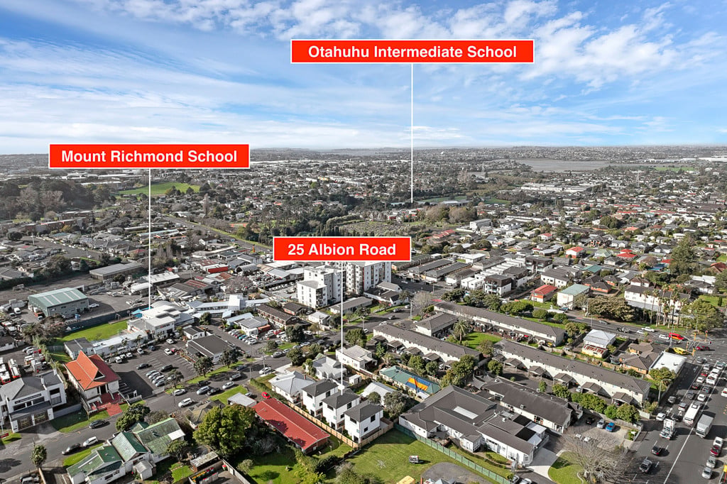 180m2 Brandnew standalone 4 beds 3 baths home with garage, Otahuhu, Auckland