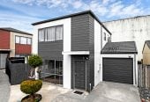 Motivated owners, 3 beds 1.5 baths home with garage, 19 Rakich Place, Henderson, Auckland
