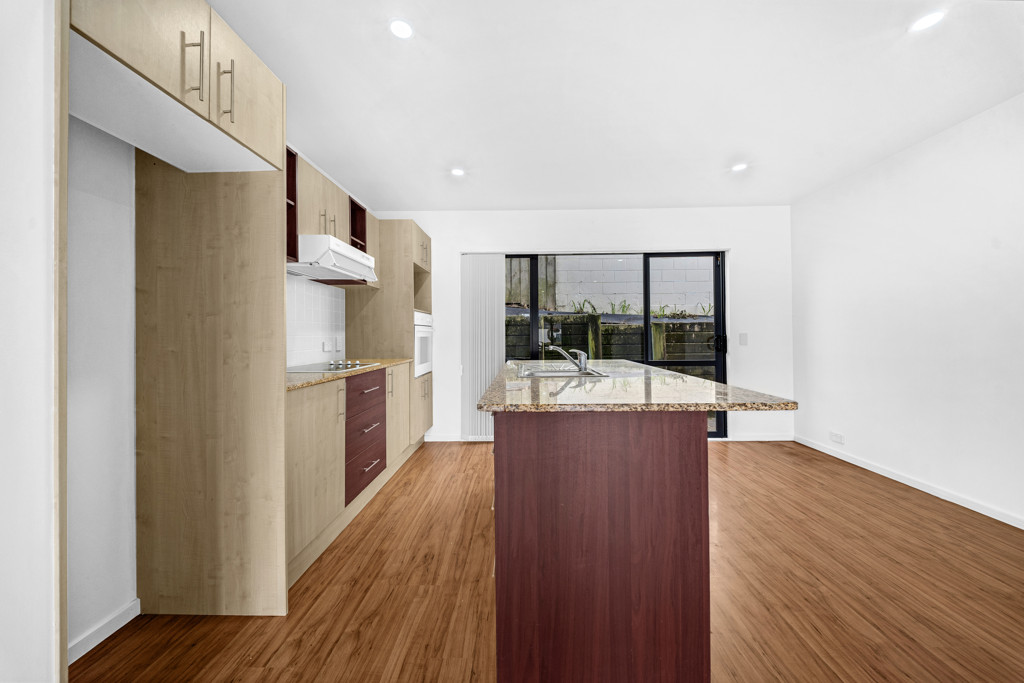 Motivated owners, 3 beds 1.5 baths home with garage, 19 Rakich Place, Henderson, Auckland