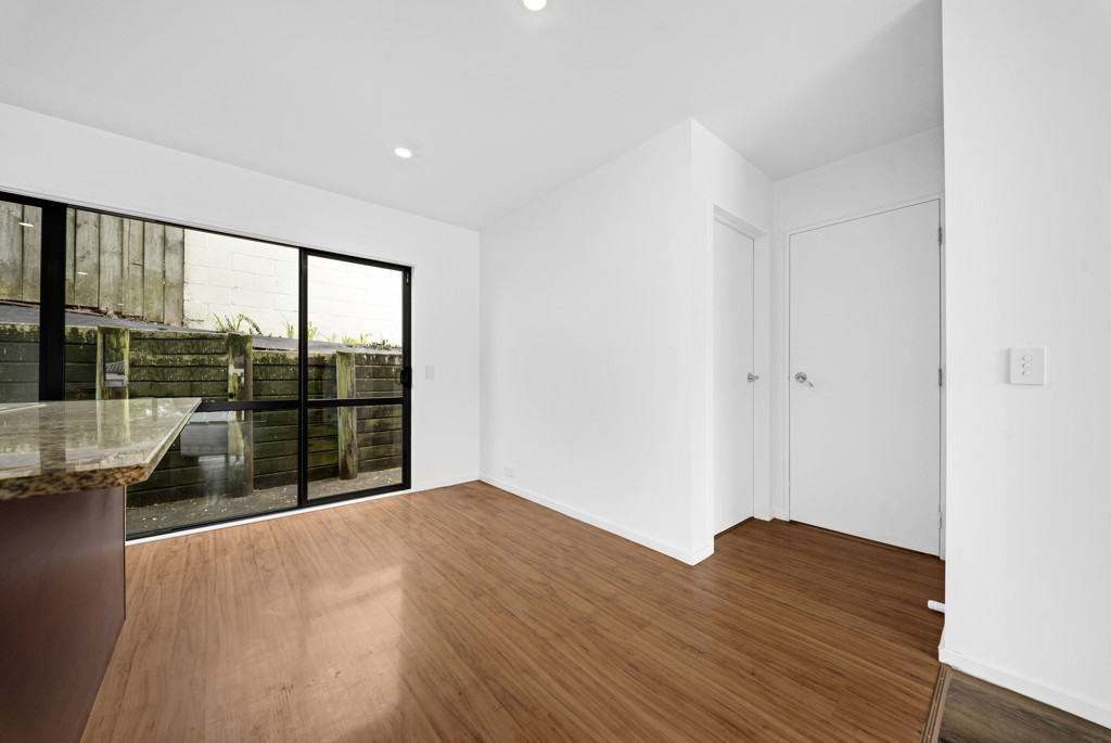 Motivated owners, 3 beds 1.5 baths home with garage, 19 Rakich Place, Henderson, Auckland