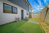 4 beds 2.5 baths home with garage, 3/30 Arnwood Street, Manurewa, Auckland