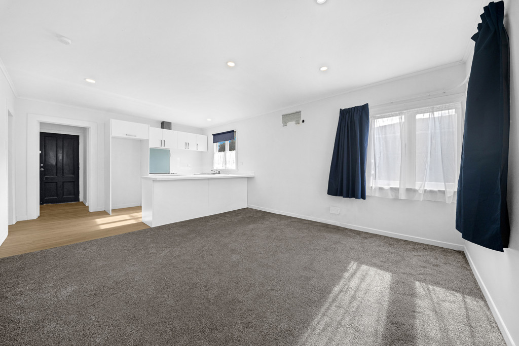 Renovated 3 beds 1 bath house with garage, 7B Church Street, Otahuhu, Auckland