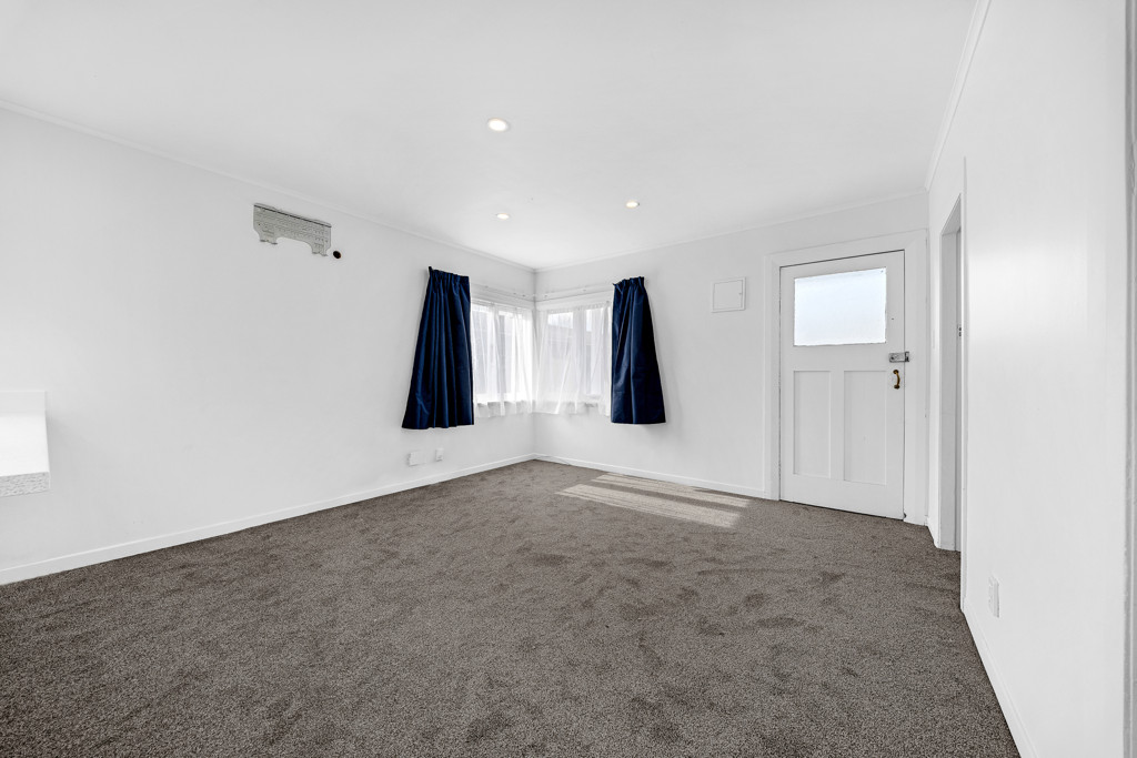 Renovated 3 beds 1 bath house with garage, 7B Church Street, Otahuhu, Auckland