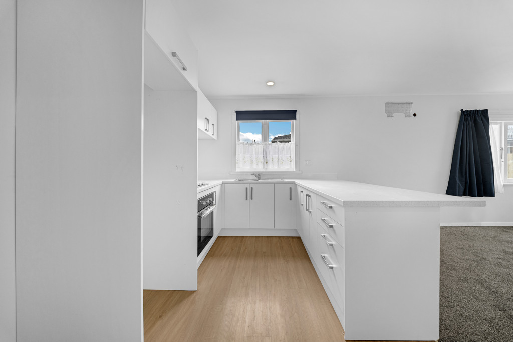 Renovated 3 beds 1 bath house with garage, 7B Church Street, Otahuhu, Auckland