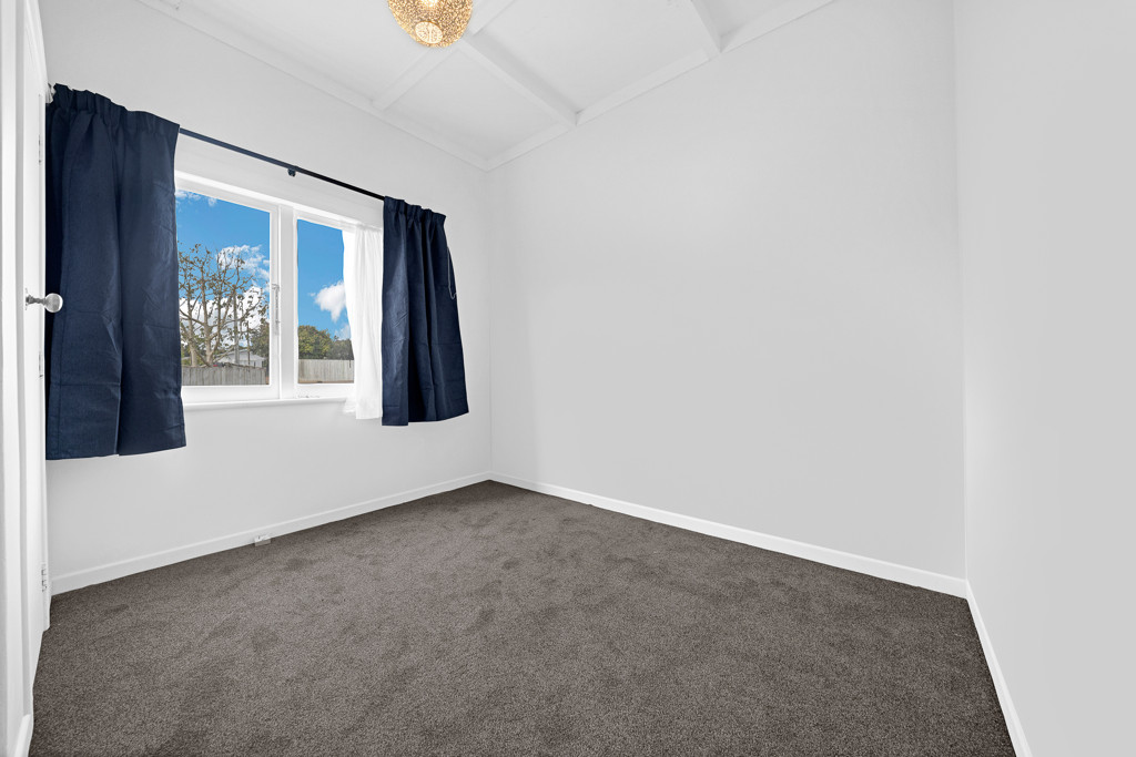 Renovated 3 beds 1 bath house with garage, 7B Church Street, Otahuhu, Auckland
