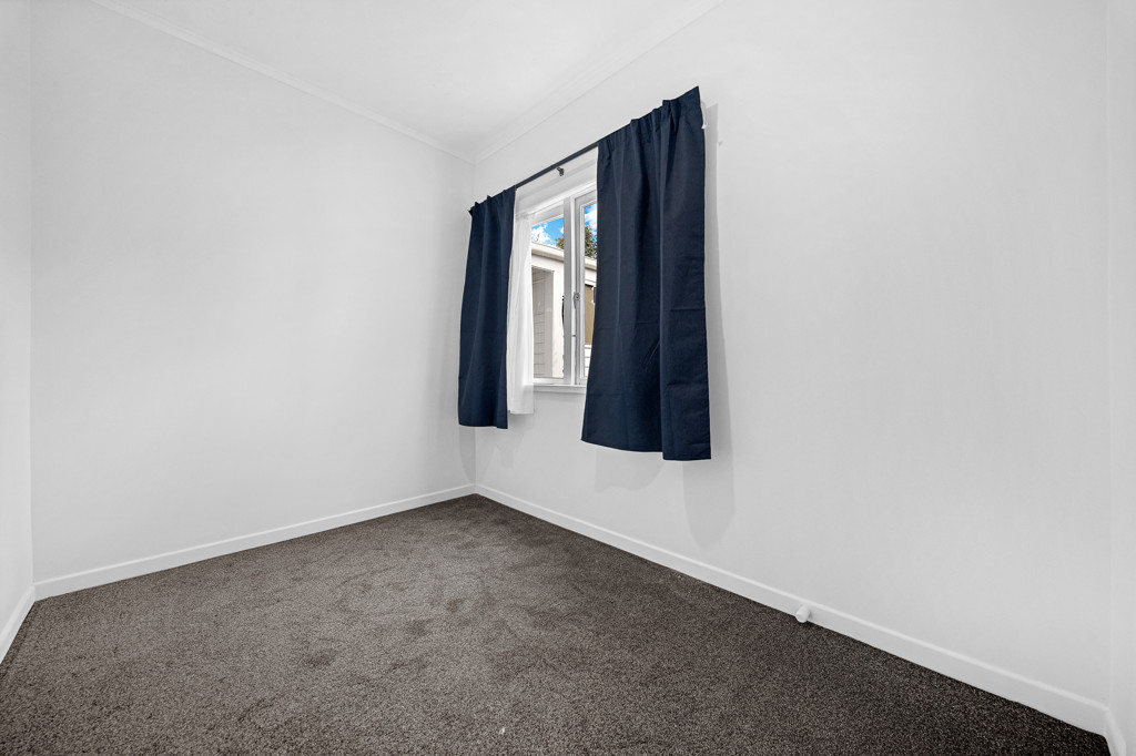 Renovated 3 beds 1 bath house with garage, 7B Church Street, Otahuhu, Auckland