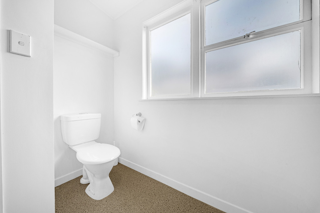 Renovated 3 beds 1 bath house with garage, 7B Church Street, Otahuhu, Auckland