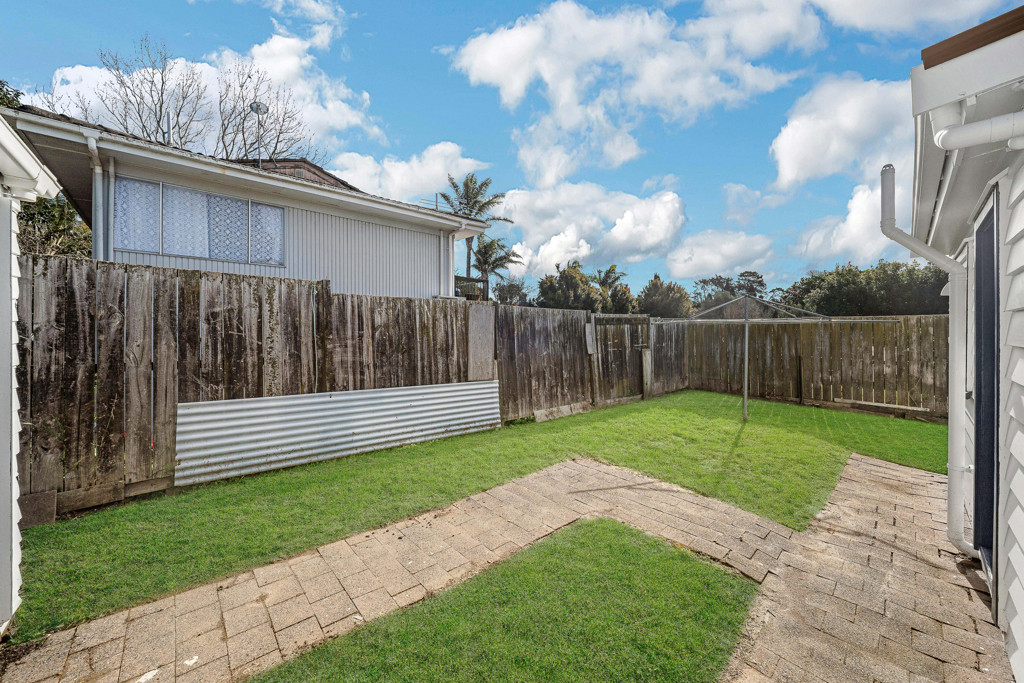 Renovated 3 beds 1 bath house with garage, 7B Church Street, Otahuhu, Auckland