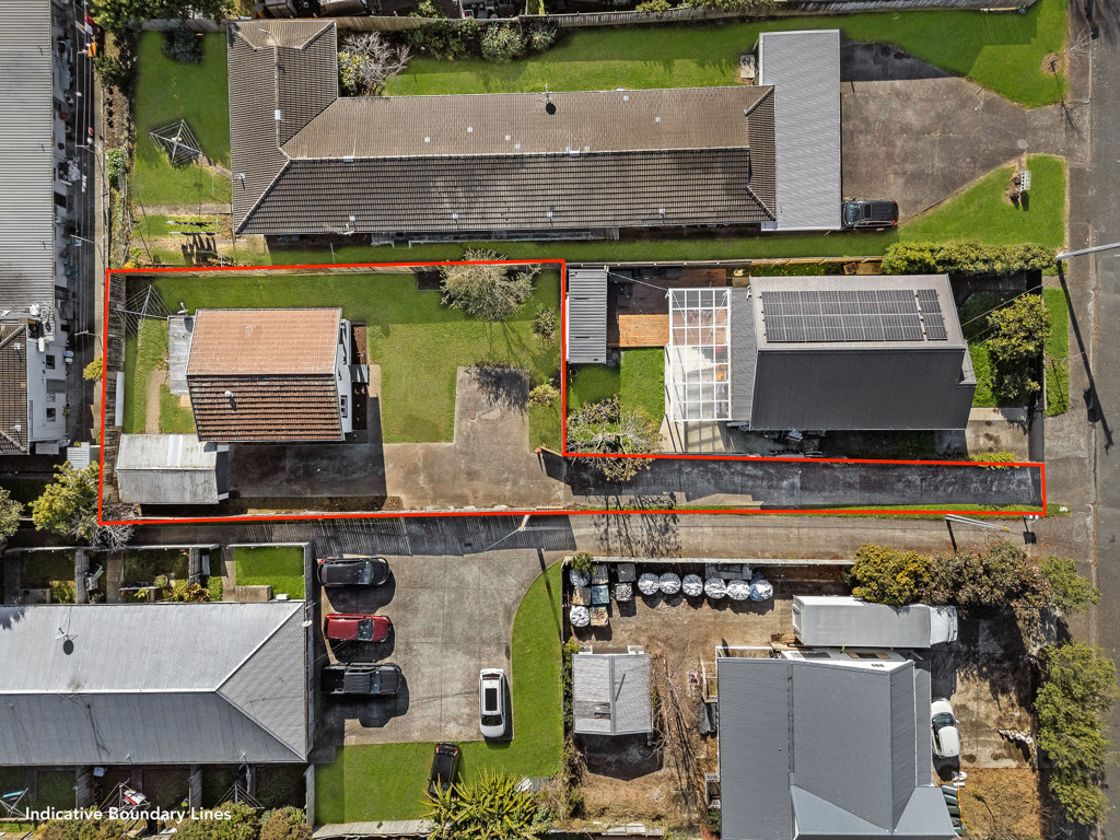Renovated 3 beds 1 bath house with garage, 7B Church Street, Otahuhu, Auckland