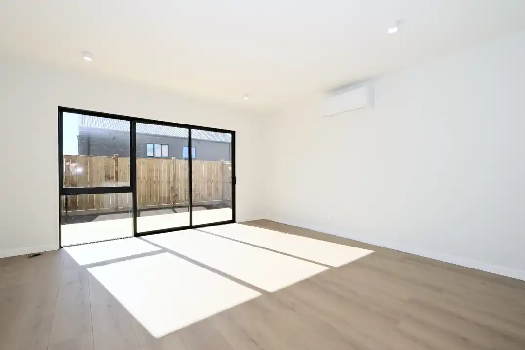 For rent, Brandnew 4 beds 3 baths duplex home with car parks, Available NOW, 4 Waimarie Drive, Karaka, Auckland