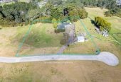 6824m2 Lifestyle section, 3 beds 1 bath house with 4 garage, 116 Chamberlain Road, Massey, Auckland