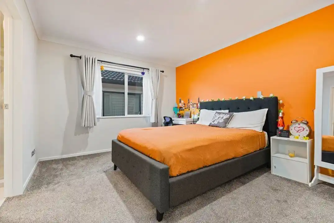 For rent, Ormiston School Zone, 4 beds 3.5 bath house with double garage, Available from 24th August,  68 Castlebane Drive, Flat Bush, Auckland