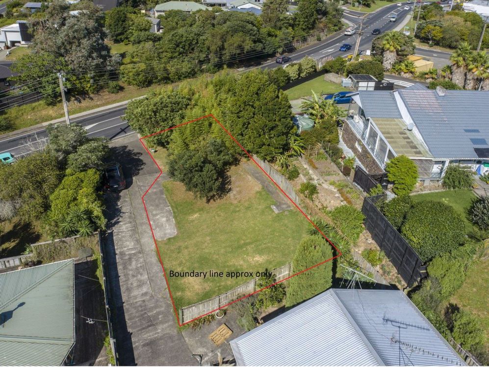 Vendor now overseas. Must sell, This cross-lease title section is a half share of 827sqm, A Geotechnical report and house plans ready for consent application are available for inspection. Watercare have confirmed the granting of new connection for one dwelling. 599 Whangaparaoa Road, Stanmore Bay, Auckland