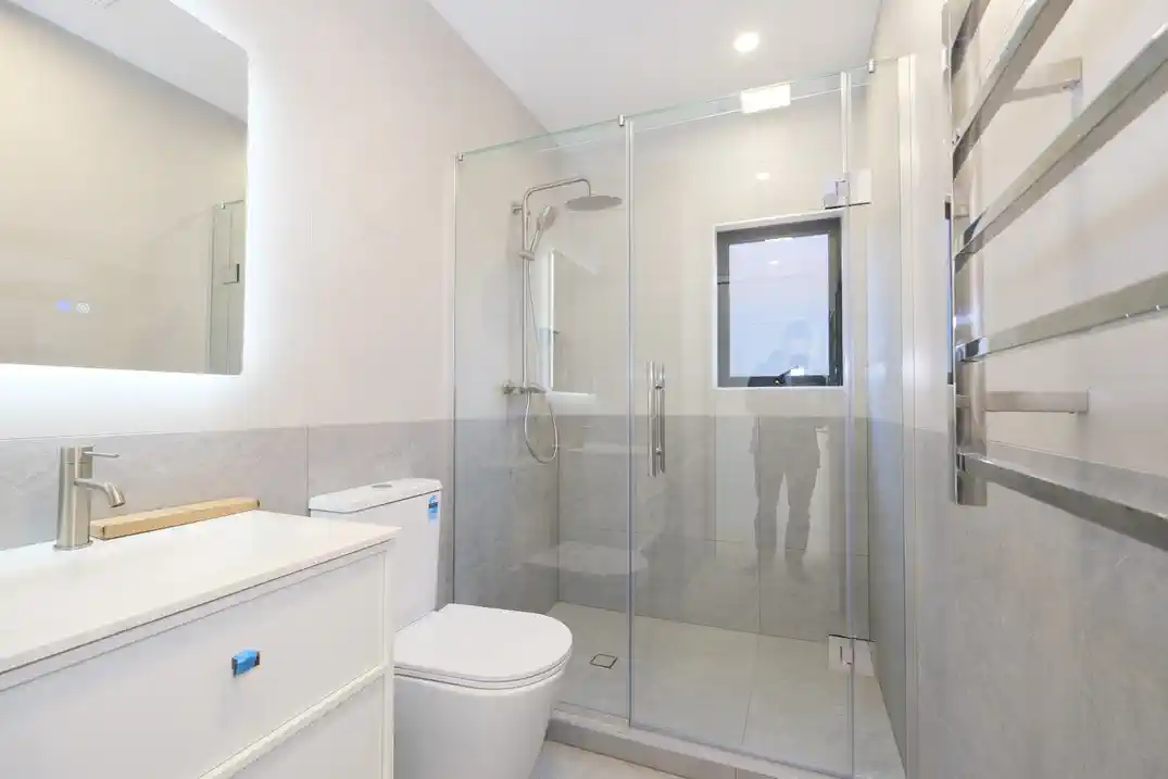 For rent, 2 kitchens, Brandnew 3 beds 2 baths home with car parks, Available NOW, 2 Waimarie Drive, Karaka, Auckland