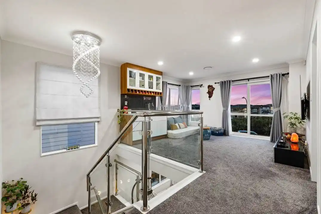 For rent, Ormiston School Zone, 4 beds 3.5 bath house with double garage, Available from 24th August,  68 Castlebane Drive, Flat Bush, Auckland