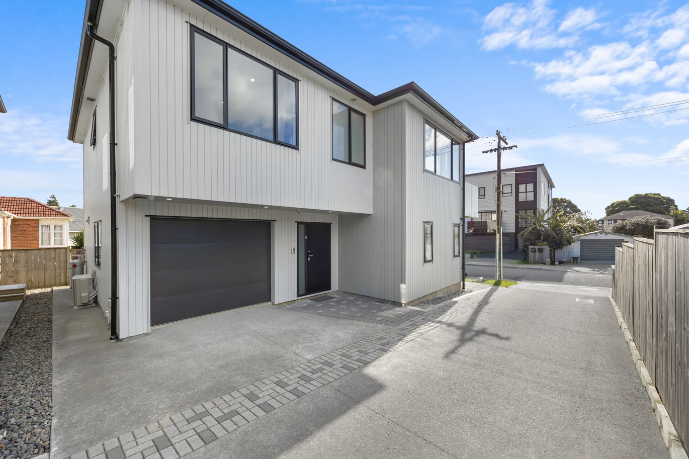 Standalone 4 beds 3 baths home with garage, 4A Cullen Avenue Mount Roskill, Auckland