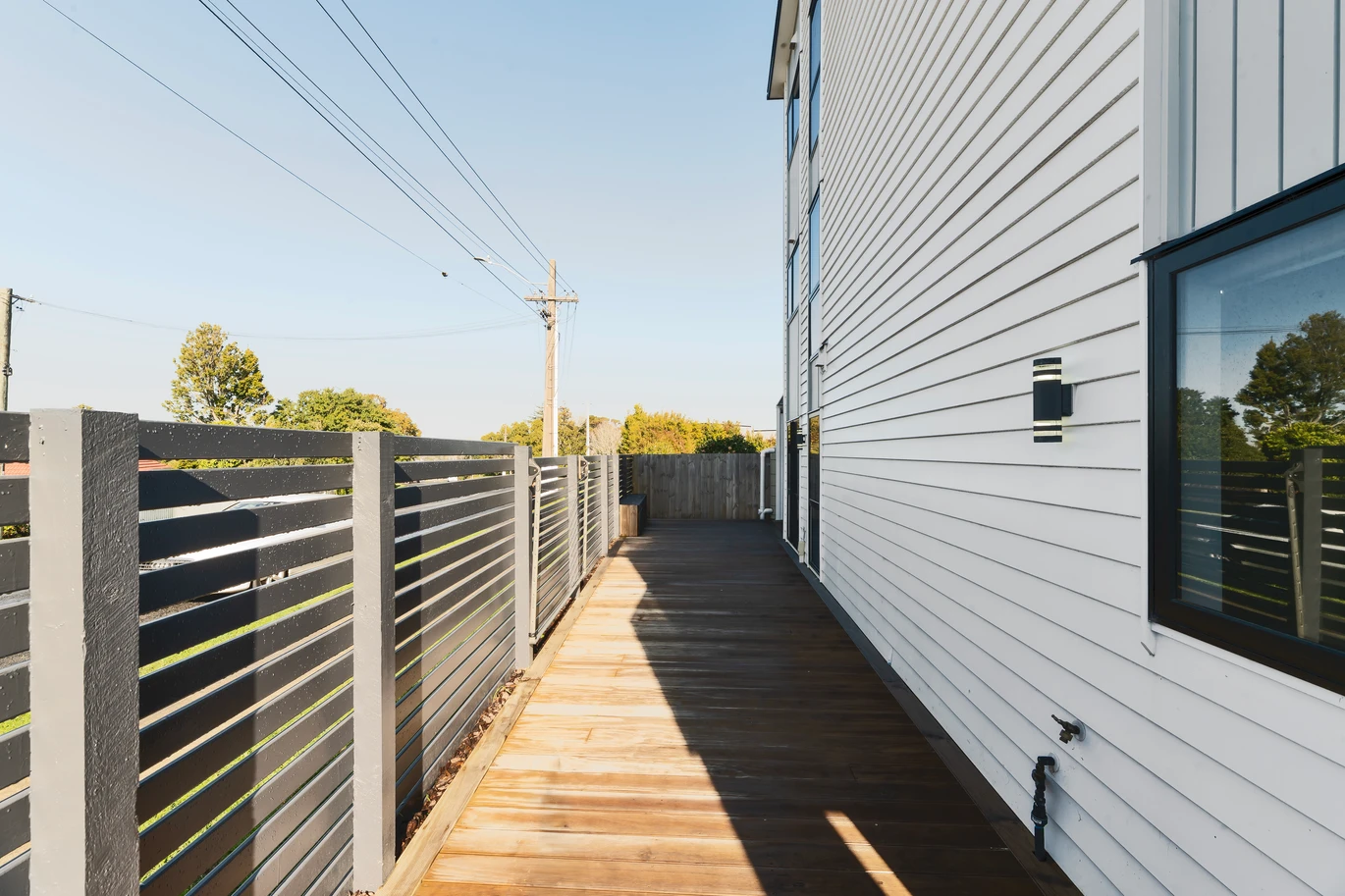 4 beds (3 ensuites) 4 baths home with garage, 1 ensuite ground floor, 1/18 Hutchinsons Road Bucklands Beach, Auckland
