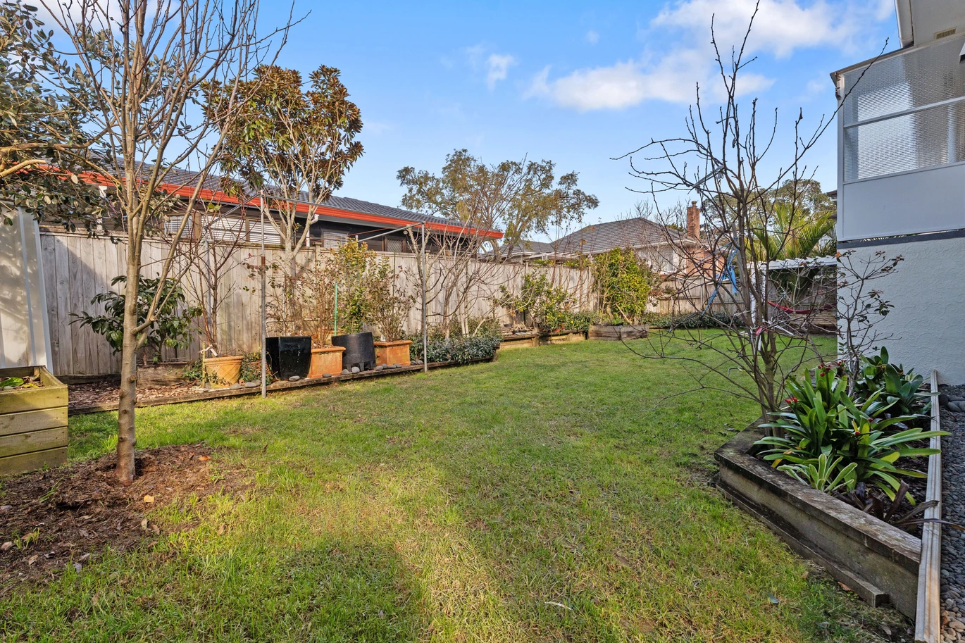 574m2 section, 5 beds 2 baths house with double garage, 19 Kendrick Place Blockhouse Bay, Auckland