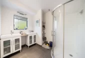 Must Sell, 856m2 section, 4 beds 2 baths house, a double basement garage and a separate double garage. 5 Rotoma Rise Clover Park, Auckland