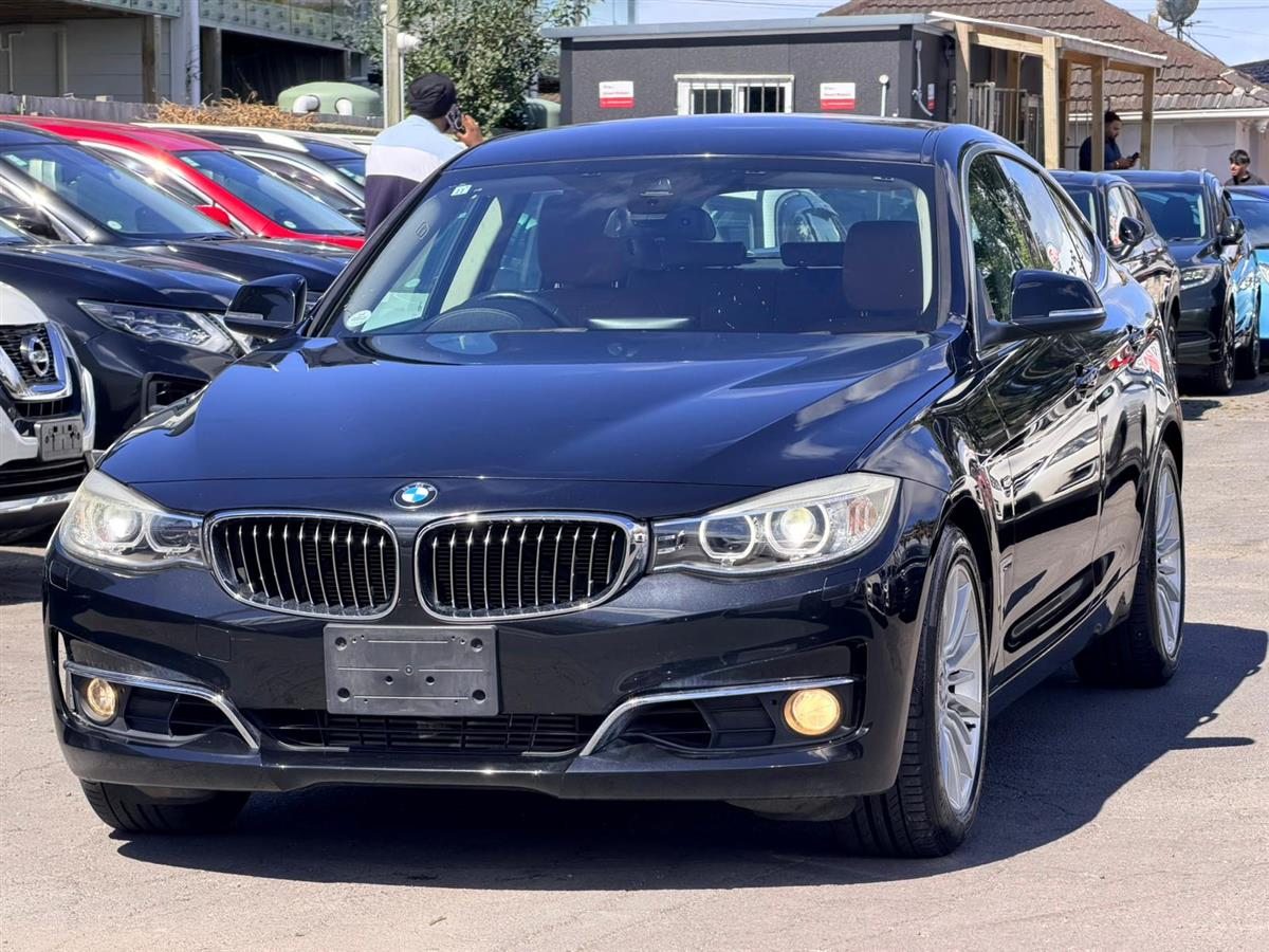 2013 BMW 320i **GT**Leather Seats**Reversing Camera* Sedan Automatic, 1,997 cc, 81,797 km