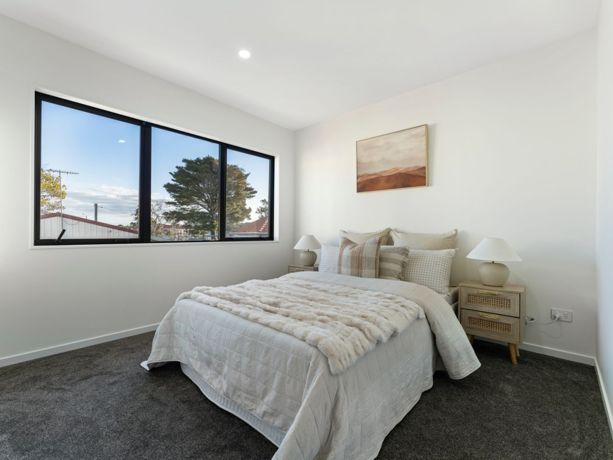 Brandnew 4 beds 3.5 baths home with garage, 5/35 Royton Avenue, Mangere East, Auckland