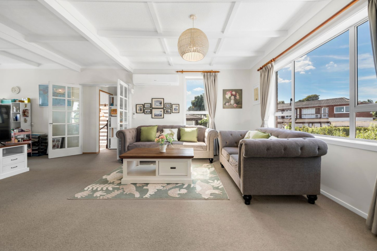 Highly Motivated Vendors, Ignore the CV, 246m2 Brick and tile 5 beds 2 baths house with carport, 55 Athens Road, Onehunga, Auckland