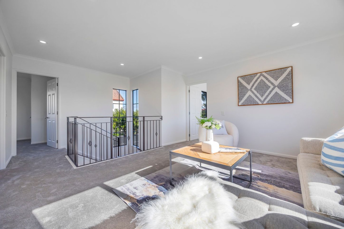 609m2 section, Home and income, Botany Downs Secondary College zone, 6 beds 3 baths house with double garage and 2 beds granny, Originally built by Spaceline Homes (Fletcher Homes), 373 Chapel Road, East Tamaki, Auckland